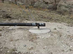 This is the guywire base with the jin pole attached.